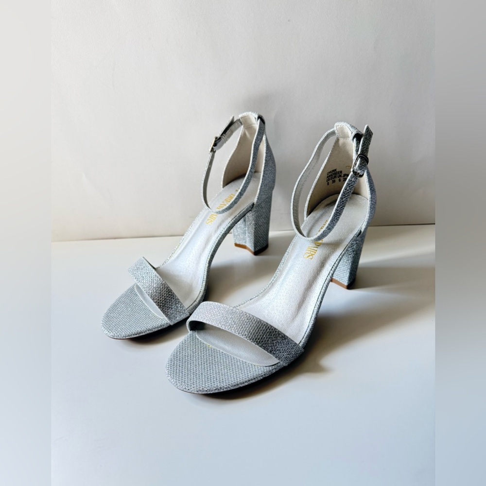 Dream Pairs Women's Chunk Low Block Heel Pump Sandals Silver Glitter Size 8